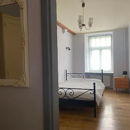 Apartment Vintage Charm *